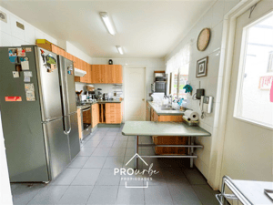 -4