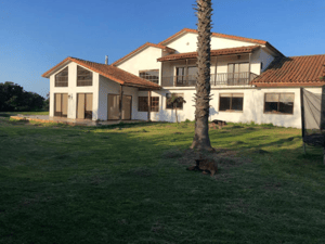 se-vende-gran-casona-en-parcela-de-mantagua-1
