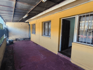 propiedad-con-dos-casas-solidas-1