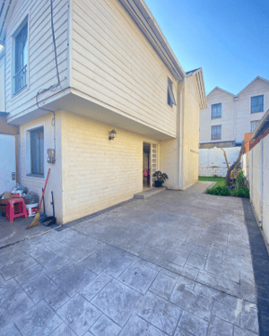 casa-con-patio-y-suite-junto-al-metro-vespucio--1