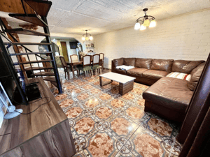 casa-esquina-a-la-venta-de-4-dormitorios-1