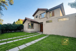 amplia-casa-4d/3b-con-gran-terreno-de-430-m2-e-1