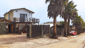 casa-dos-pisos-con-vista-al-mar-en-condominio-1