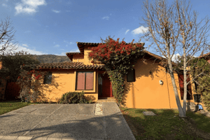 casa-con-amplio-jardin-y-piscina-(170091)-1