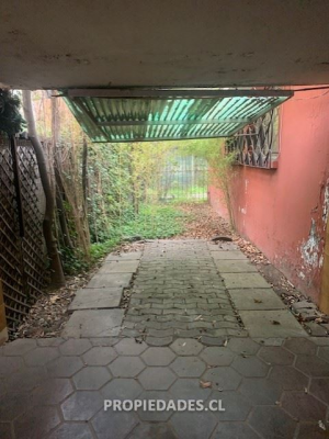 101048549-7