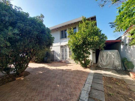 5658-9