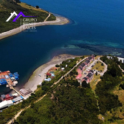 vista-imponente-hacia-la-bahia,-urbanizado-(84-4