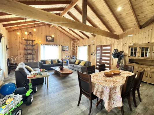 parcela-con-entorno-natural-con-2-casas-(134922)-5