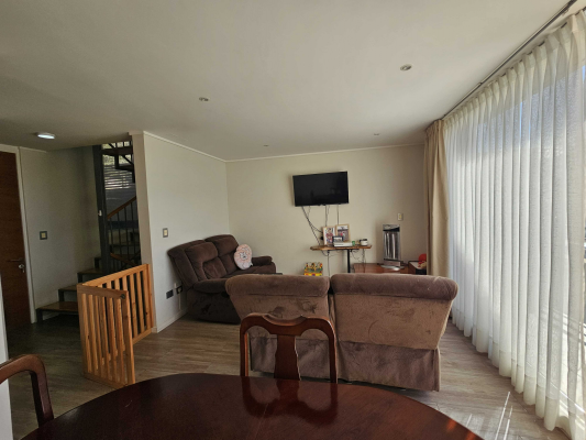 venta-townhouse-4d-3b-4e-san-pedro-de-la-paz-(1-4