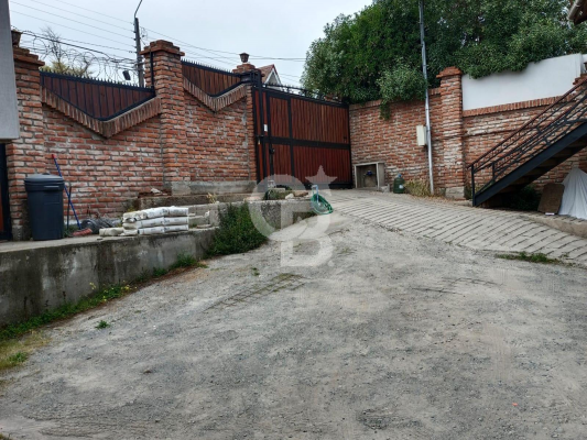 -4