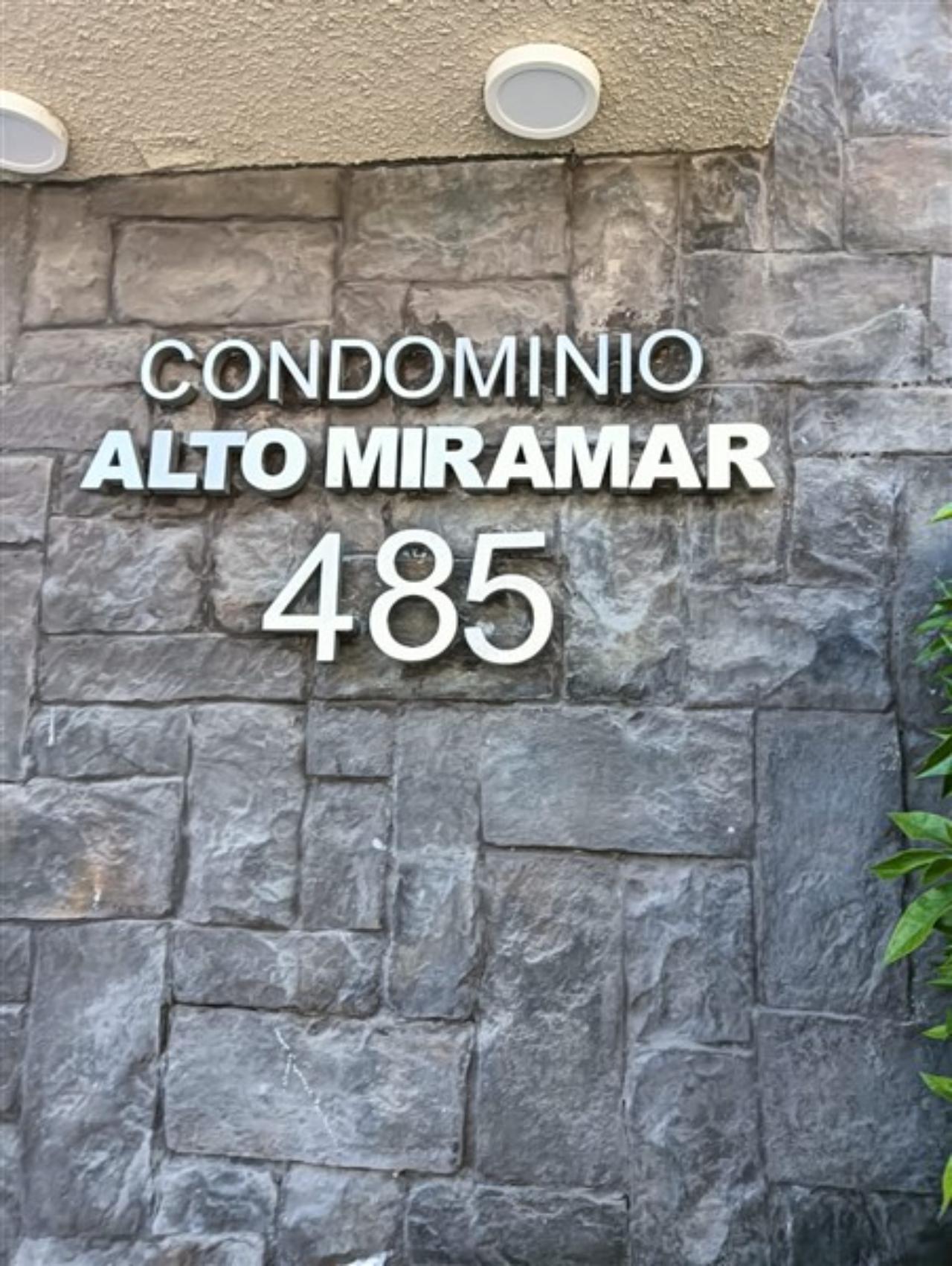 -4