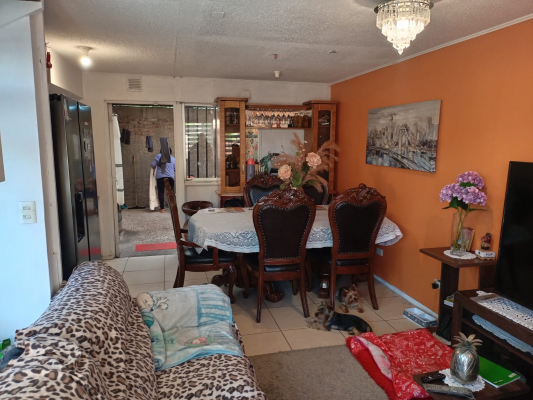 oportunidad-casa-esquina-con-local-comercial-3
