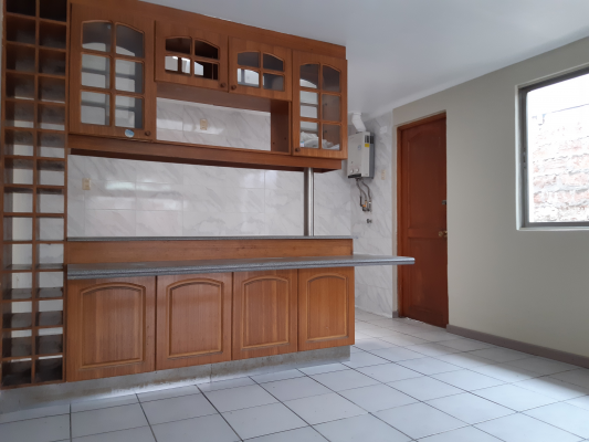 se-vende-1-o-2-propiedades-entre-metro-eintein--8