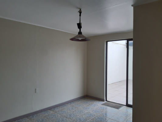 se-vende-1-o-2-propiedades-entre-metro-eintein--9