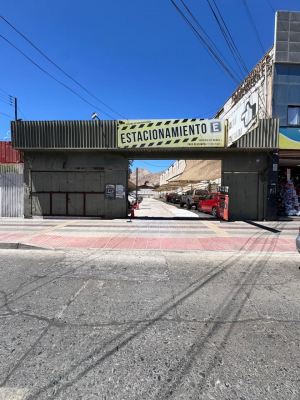 amplio-estacionamiento-en-centro-de-copiapo-(1-3