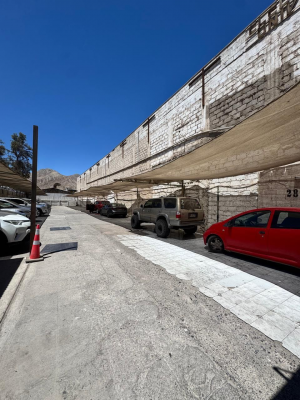 amplio-estacionamiento-en-centro-de-copiapo-(1-5