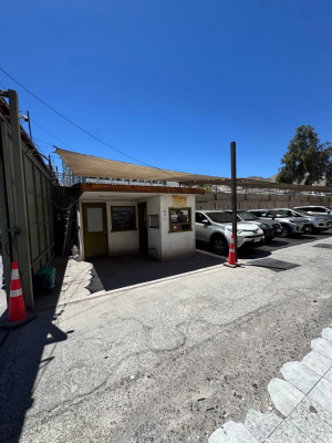 amplio-estacionamiento-en-centro-de-copiapo-(1-8