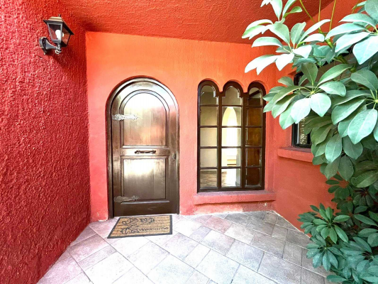 casa-en-venta-la-reina-(153714)-8