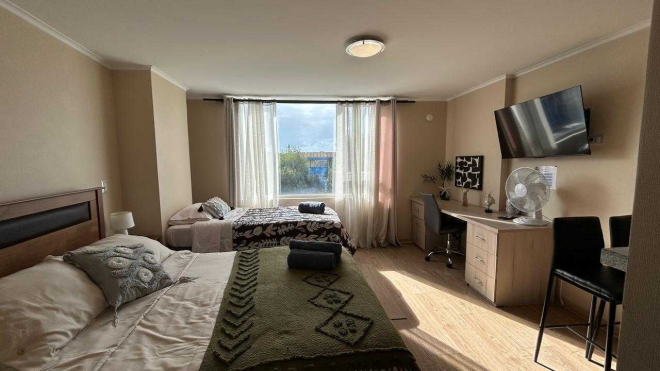 vive-con-estilo-en-amplio-departamento-(153708)-9