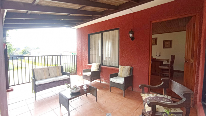crisol-vende-hermosa-casa,-amplia,-central-en-q-4