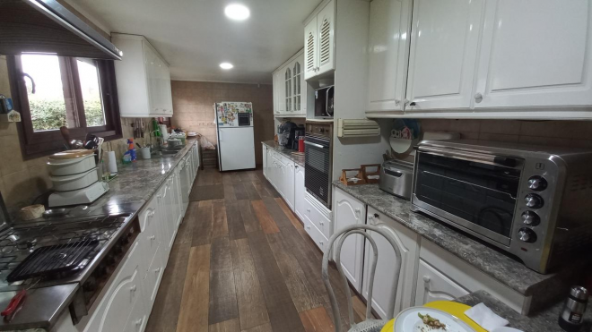 linda-casa-de-389-m2-en-sitio-1084-m2-en-secgor-8