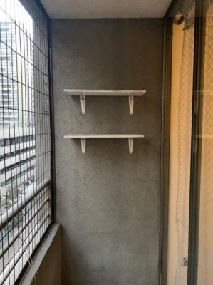 -4