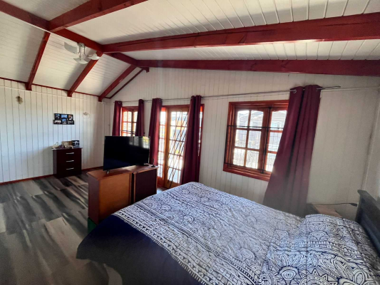 local-comercial-activo-+-casa-y-bodega-(137364)-8