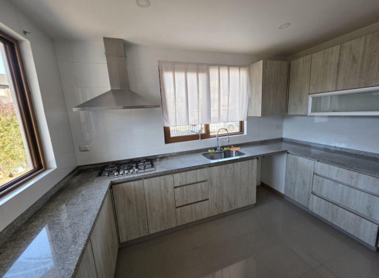 hermosa-casa-en-venta-4-dorm-en-montemar-4
