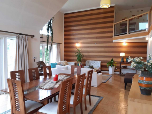 venta-preciosa-casa-familiar-con-gran-patio-(1-3