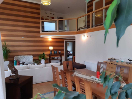 venta-preciosa-casa-familiar-con-gran-patio-(1-4
