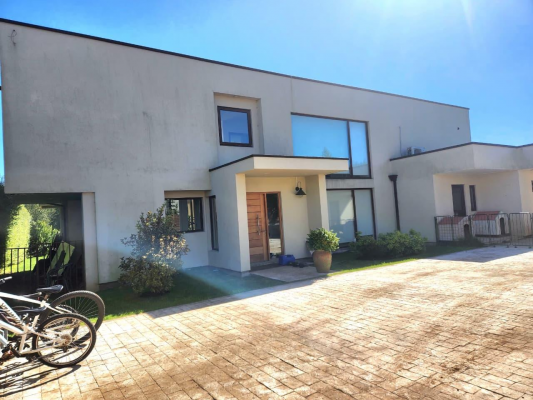 espectacular-casa-moderna-en-lomas-del-carmen,--7