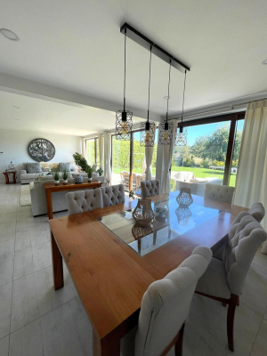 espectacular-casa-moderna-en-lomas-del-carmen,--9