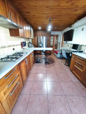 amplia-casa-con-uso-comercial-(161080)-8