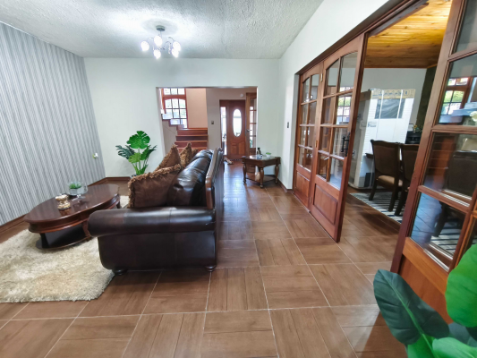 amplia-casa-con-uso-comercial-(161080)-9