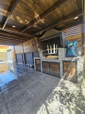 -4