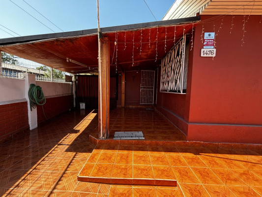 amplia,-solida-y-confortable-casa-7