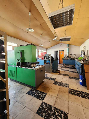amplio-local-con-excelente-visibilidad-(163096)-7