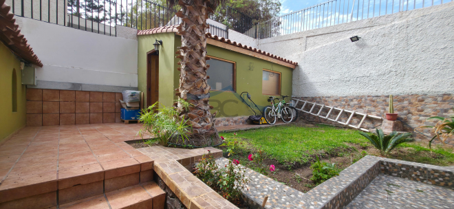 se-vende-amplio-inmueble-en-jardines-del-sur-(-5