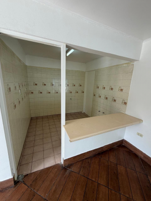 se-vende-amplia-casa-en-sector-callejones-(164592)-9