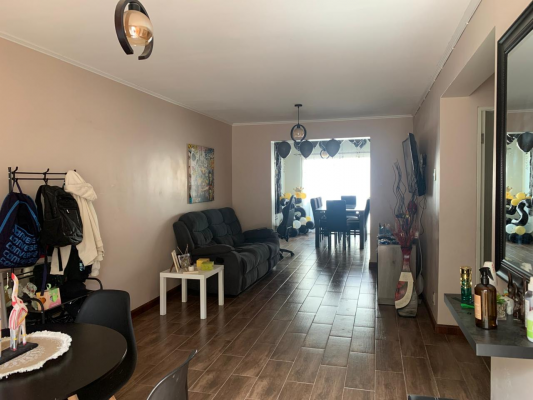 casa-remodelada-4d,-2-pisos,-barrio-residencial-9
