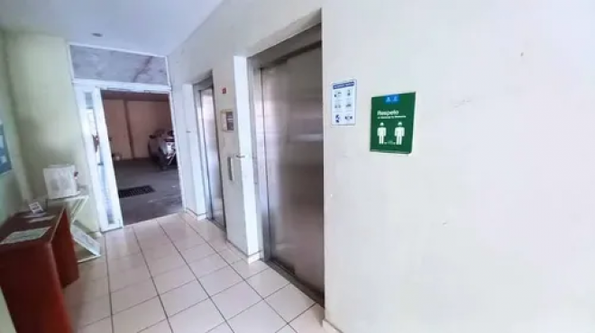 -4