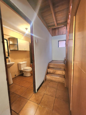 amplia-casa-en-venta,-a-pasos-del-centro-de-los-3