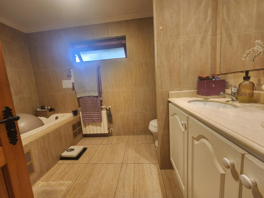 casa-a-la-venta-de-alto-estandar-en-camino-botr-6