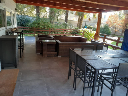 hermosa-casa-con-38-mts-de-rivera-lago,-el-es-3