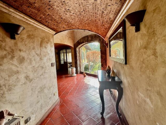 hermosa-casa-360m2-en-5000-m2-calera-de-tango-9