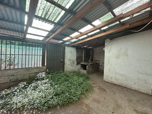 venta-gran-terreno-con-construccion-solida-para-6