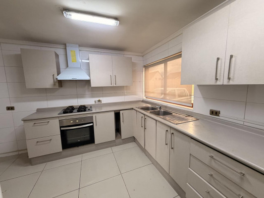 casa-en-venta-en-sector-quilamapu-de-oportunidad-6