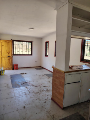 se-vende-parcela-con-dos-casas-media-hectarea-u-8