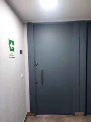 -4