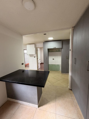 se-vende-casa-modelo-grande-en-barrio-toledo-8